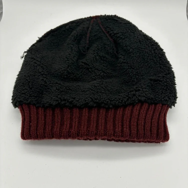 0492 - Skull Knitted Beanie (burgundy) - Image 3