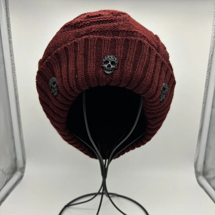 0492 - Skull Knitted Beanie (burgundy) - Image 4