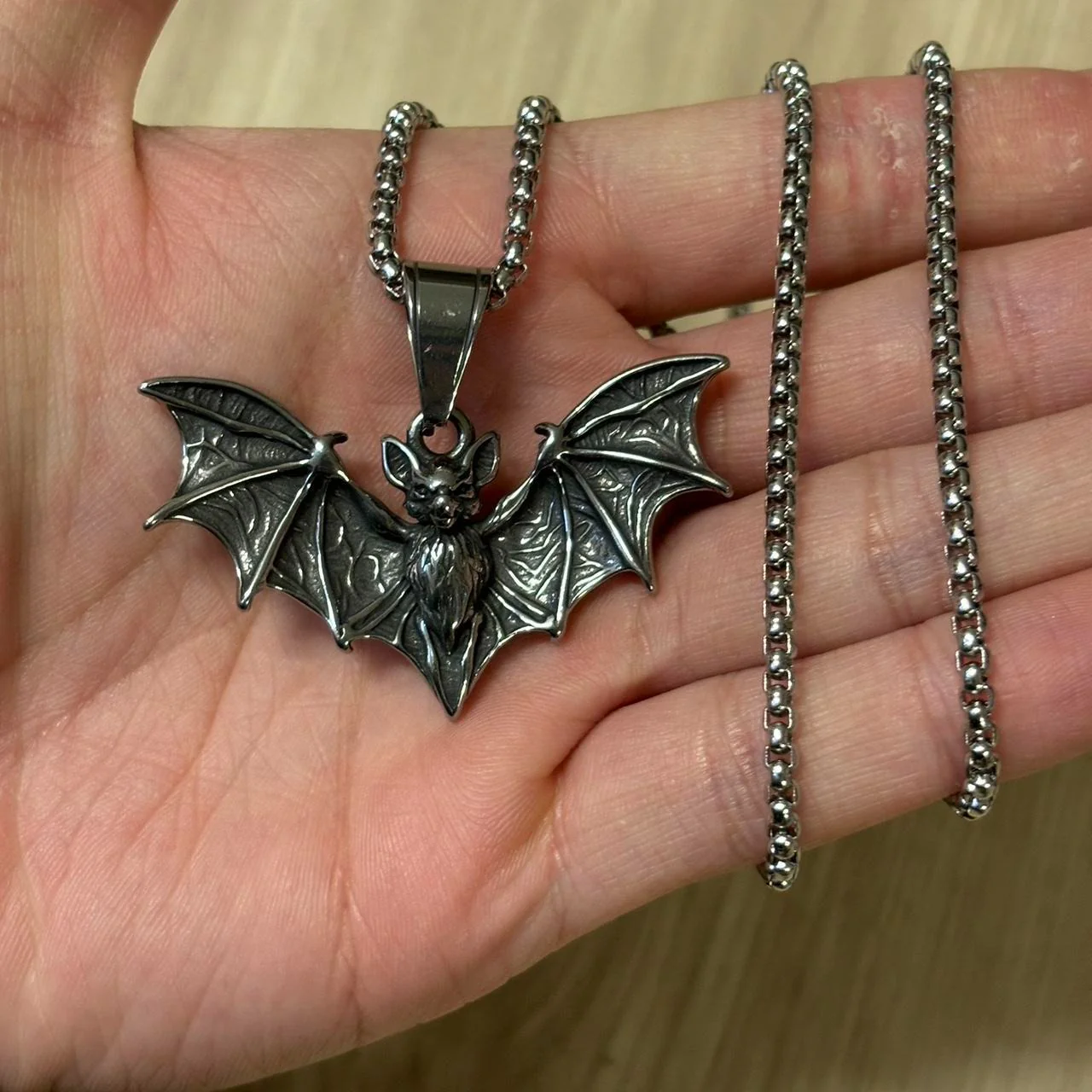0496 - Detailed Vamp Bat Necklace - Image 4