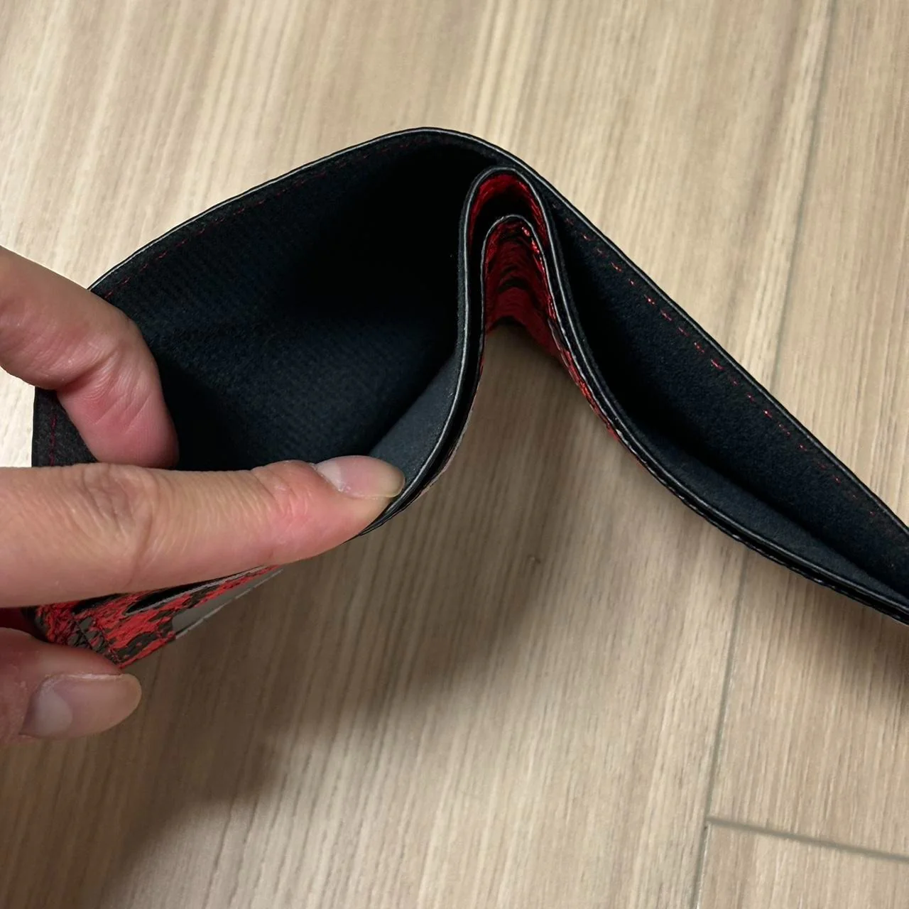 0508 - Red Snake Scale Wallet - Image 4