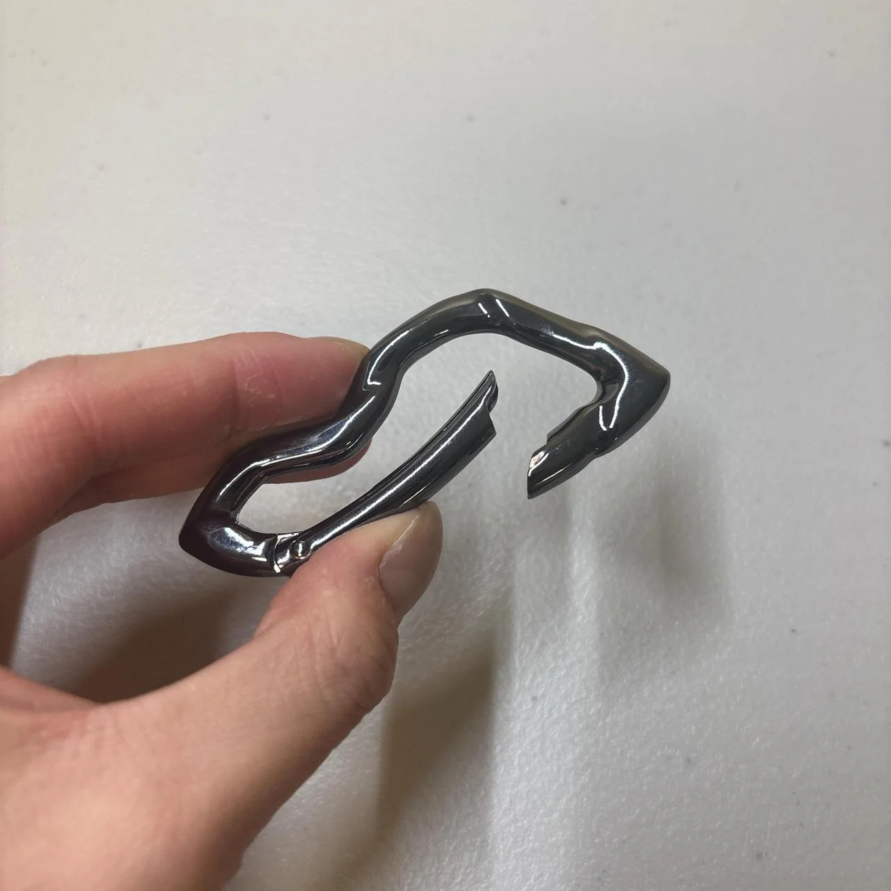 0690 - Abstract Carabiner Gunmetal - Image 3