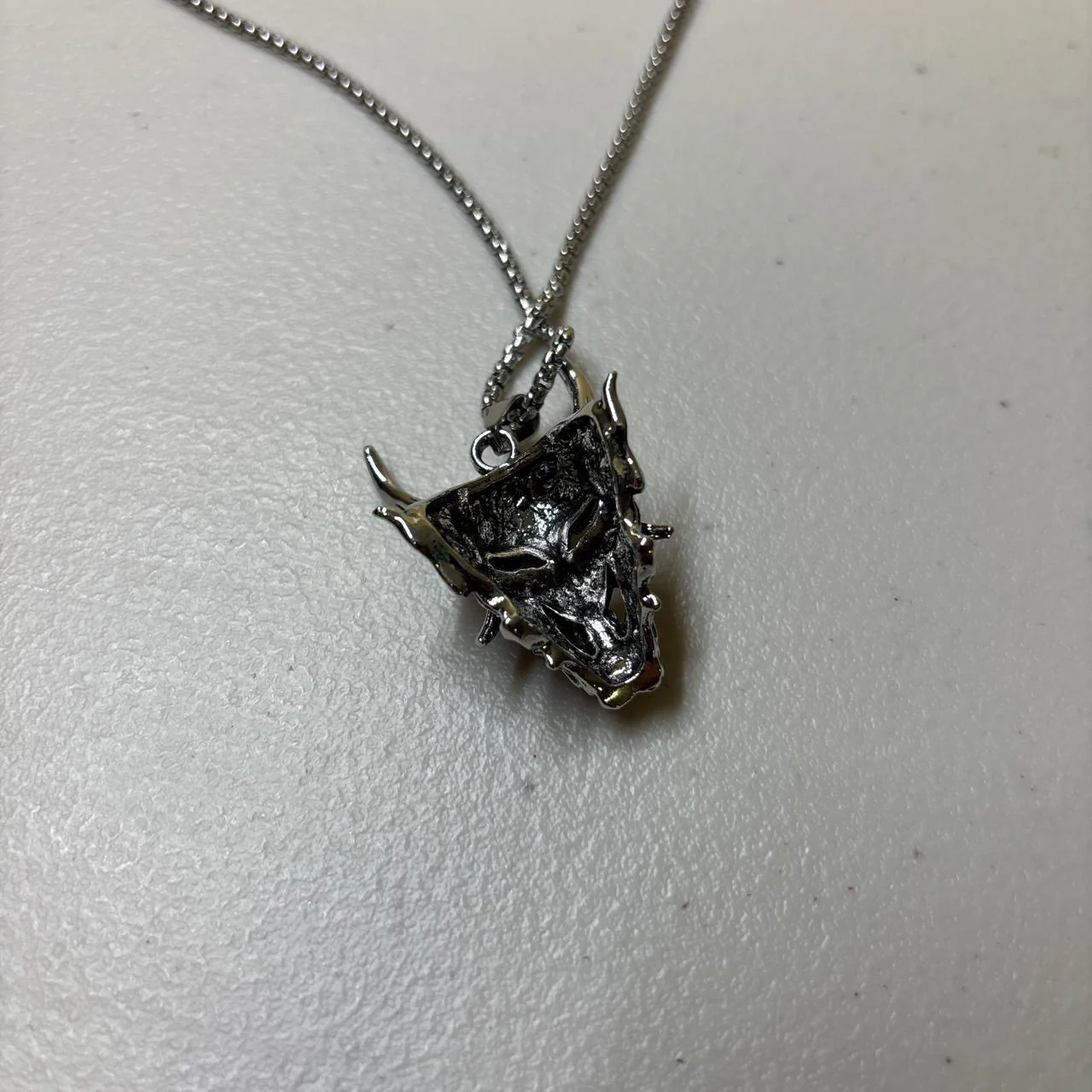 Demon Samurai Mask Necklace - Image 3