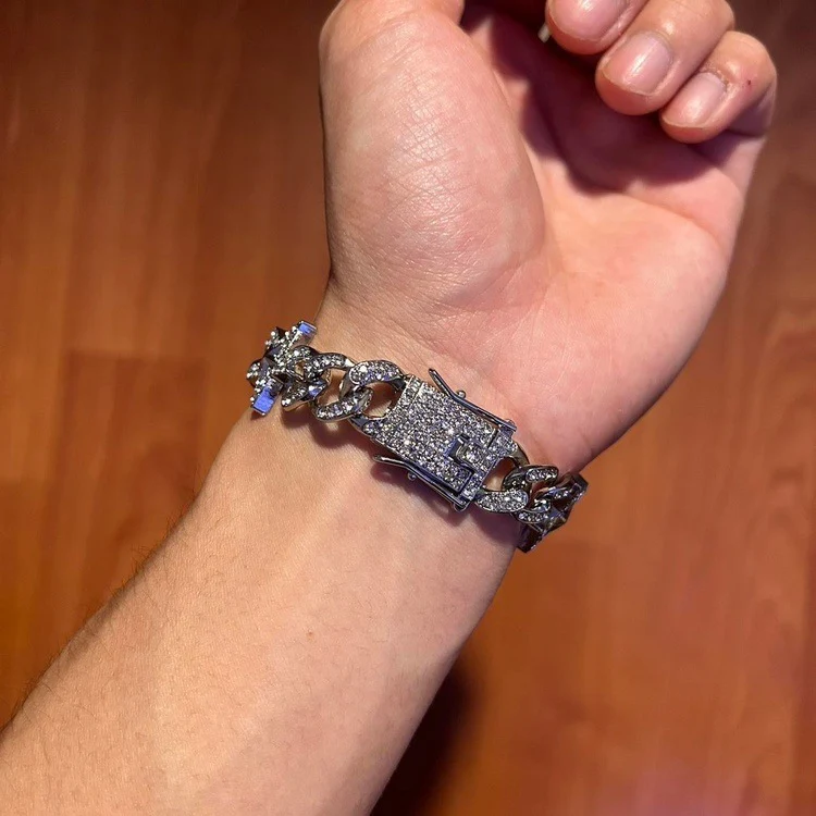 0248 - Y2K Crystal Star Bracelet - Image 3