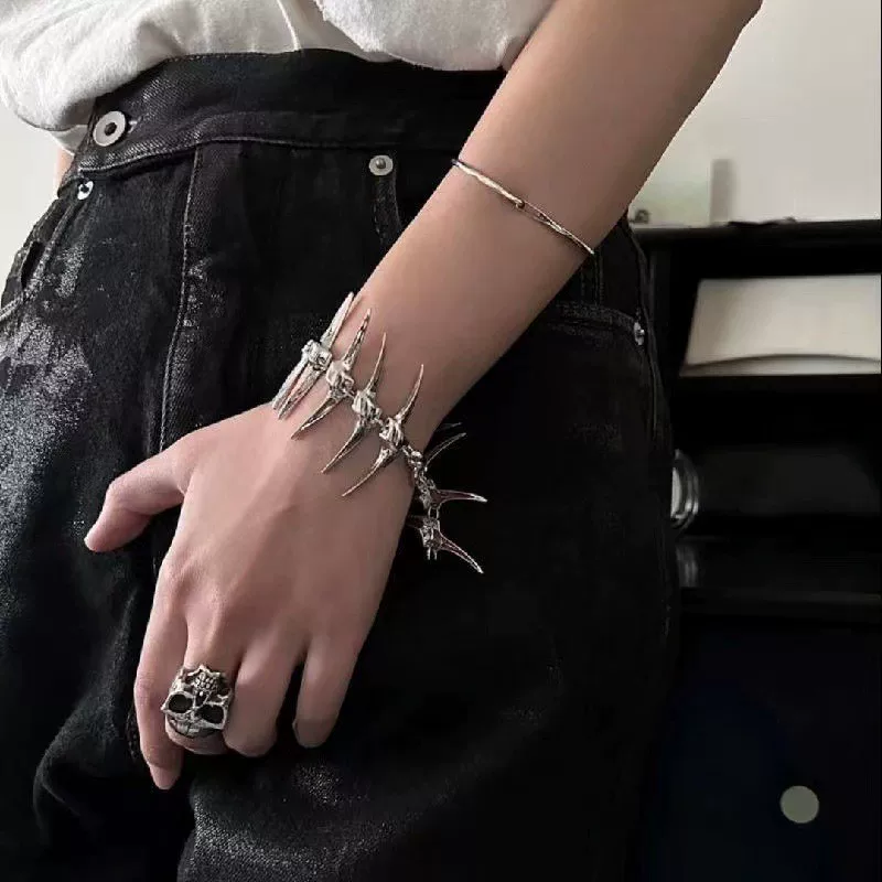 Skeleton Fishbone Bracelet - Image 3