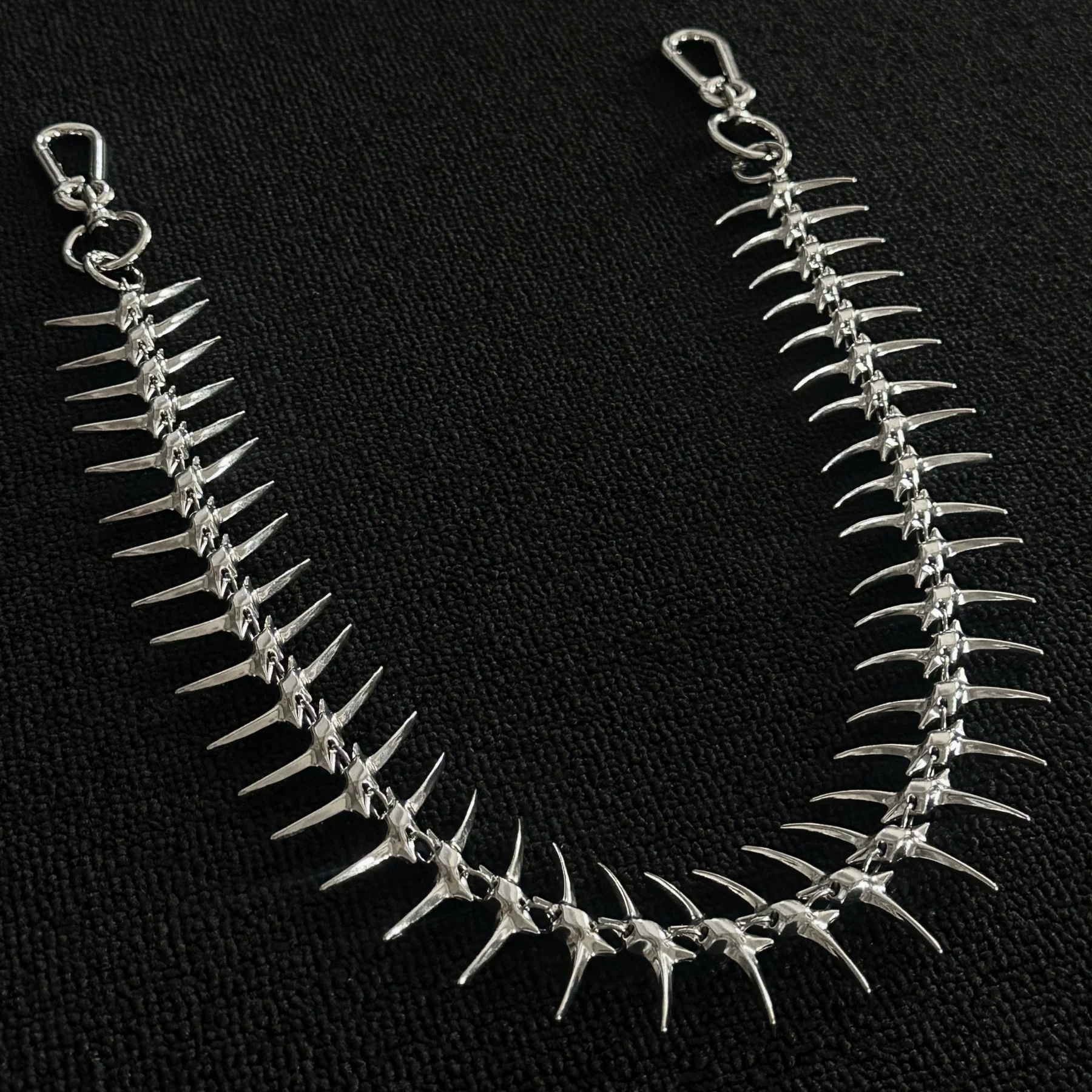 Skeleton Fishbone Wallet Chain - Image 4