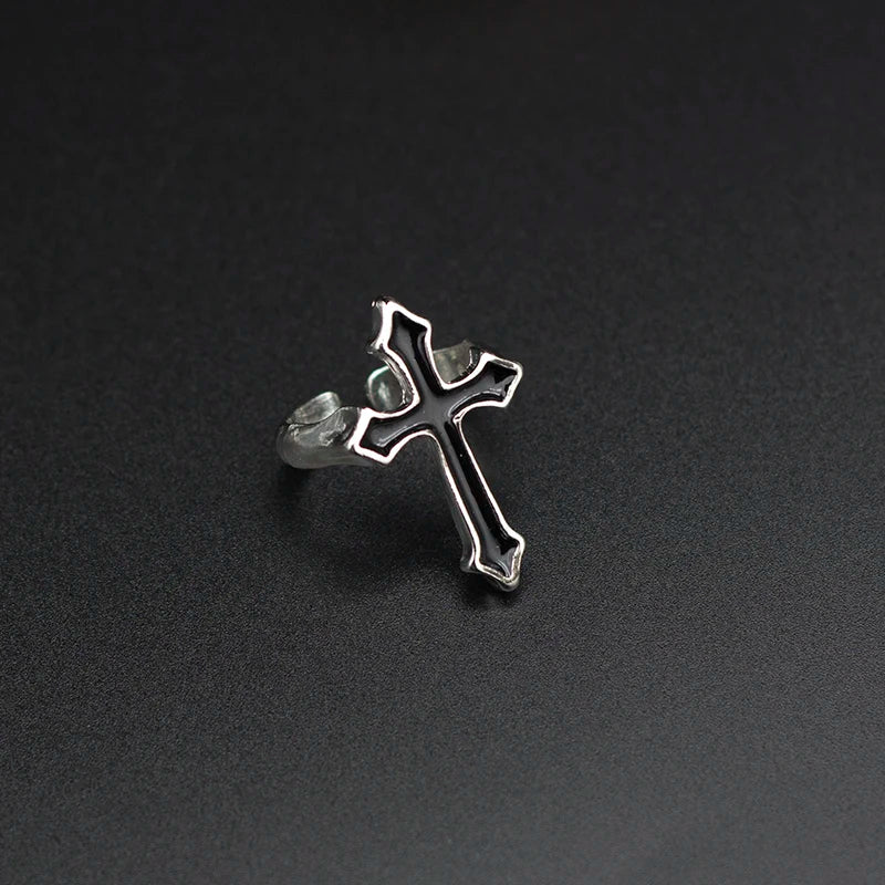 Y2K Black Cross Ring - Image 4
